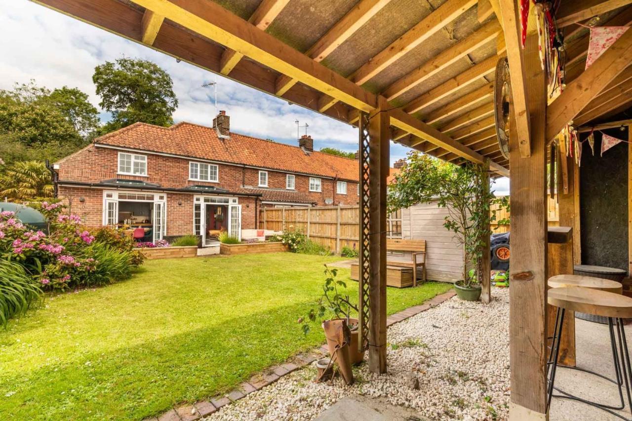 Host & Stay - Church Lane Cottage Filby Exterior photo